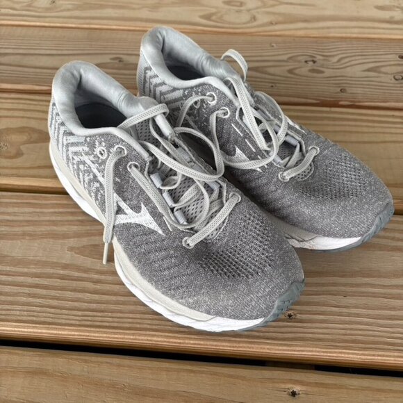Mizuno Wave Sky Waveknit Gray Running Sneakers Women Size 9 - Picture 1 of 8